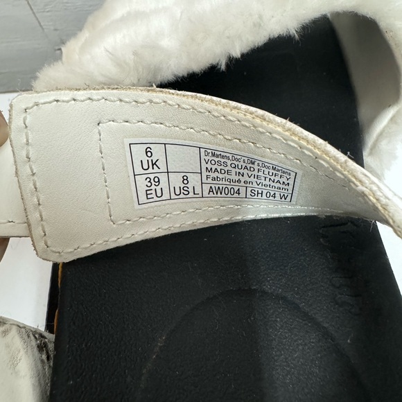 Dr Martens White Voss Quad Fluffy Sandals Sz 8 - Picture 9 of 9